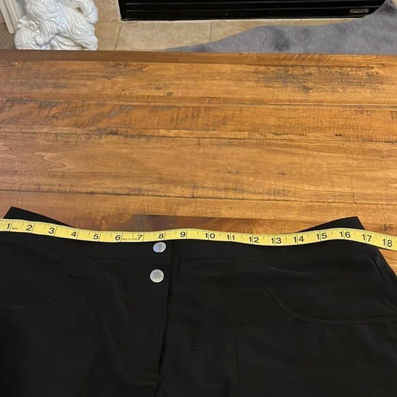 Annika Capris - Picture 4 of 6